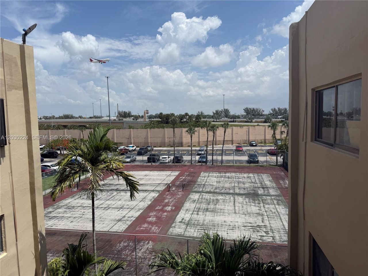 8625 NW 8th St , Unit 420, Miami, FL 33126 Photo