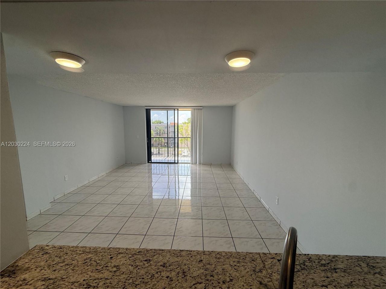 8625 NW 8th St , Unit 420, Miami, FL 33126 Photo