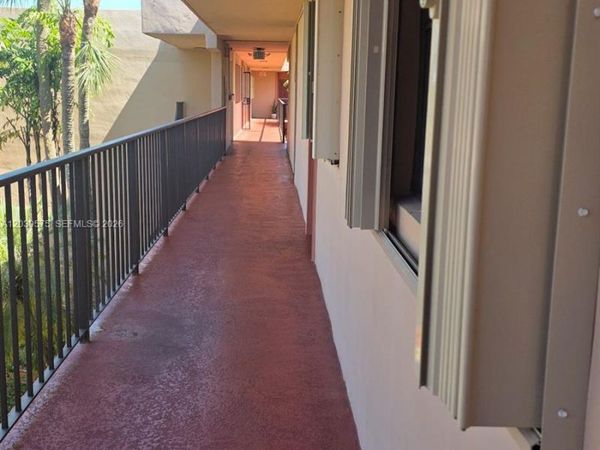 10985 SW 107th St, Unit 312, Miami, FL 33176