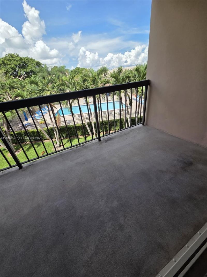 10985 SW 107th St, Unit 312, Miami, FL 33176 Photo