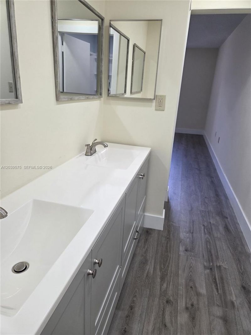 10985 SW 107th St, Unit 312, Miami, FL 33176 Photo
