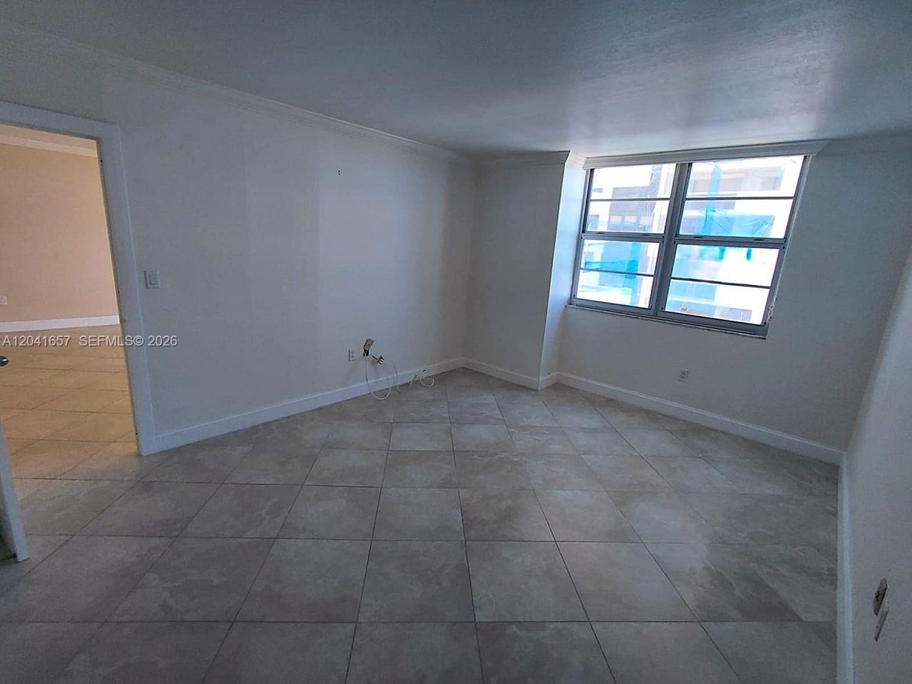 5701 Collins Ave , Unit 619, Miami Beach, FL 33140 Photo