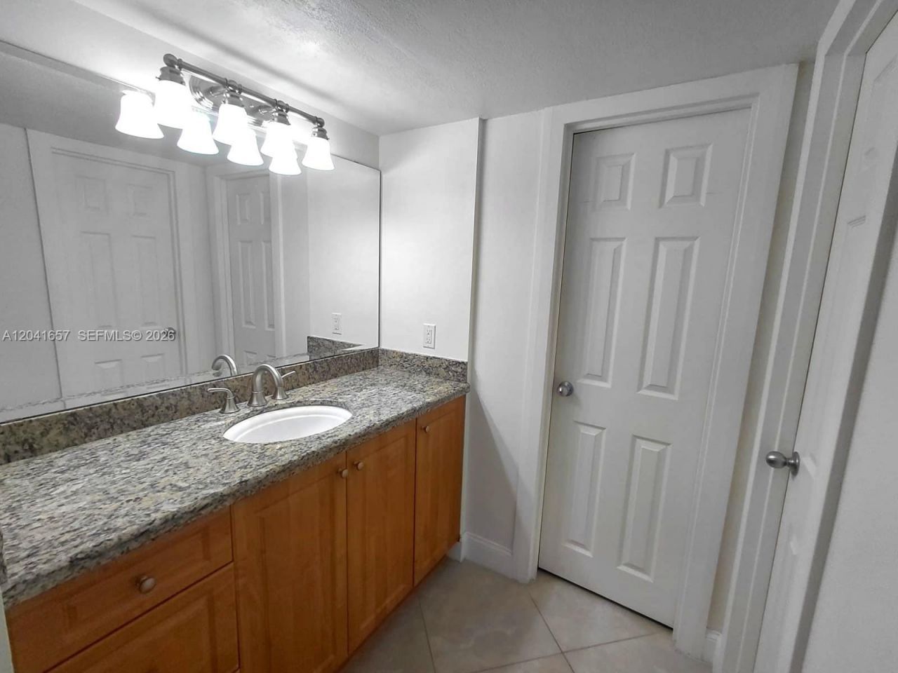 5701 Collins Ave , Unit 619, Miami Beach, FL 33140 Photo