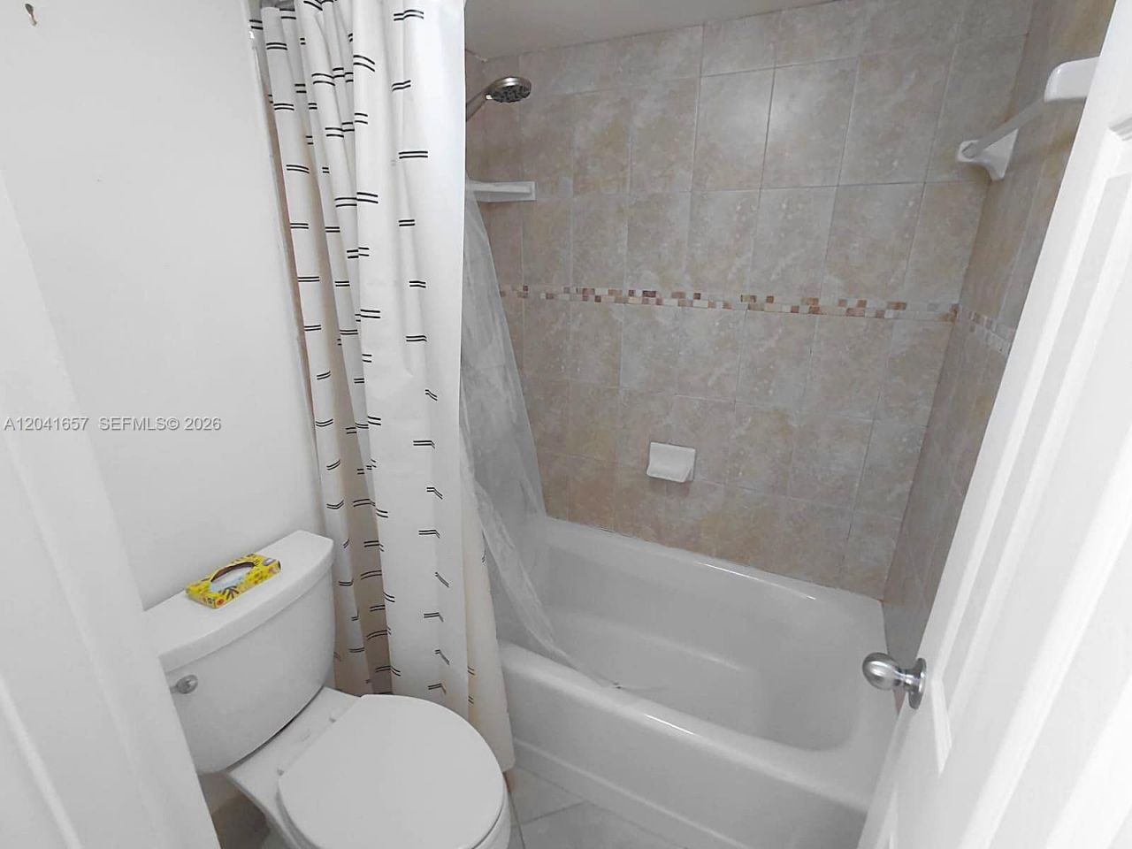 5701 Collins Ave , Unit 619, Miami Beach, FL 33140 Photo
