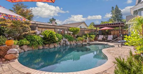 9075 Doncaster Ct, Elk Grove, CA 95624 Photo