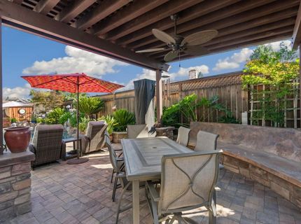 9075 Doncaster Ct, Elk Grove, CA 95624 Photo
