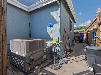 9075 Doncaster Ct, Elk Grove, CA 95624 Photo