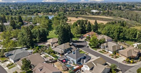 9075 Doncaster Ct, Elk Grove, CA 95624 Photo