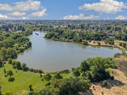 9075 Doncaster Ct, Elk Grove, CA 95624 Photo