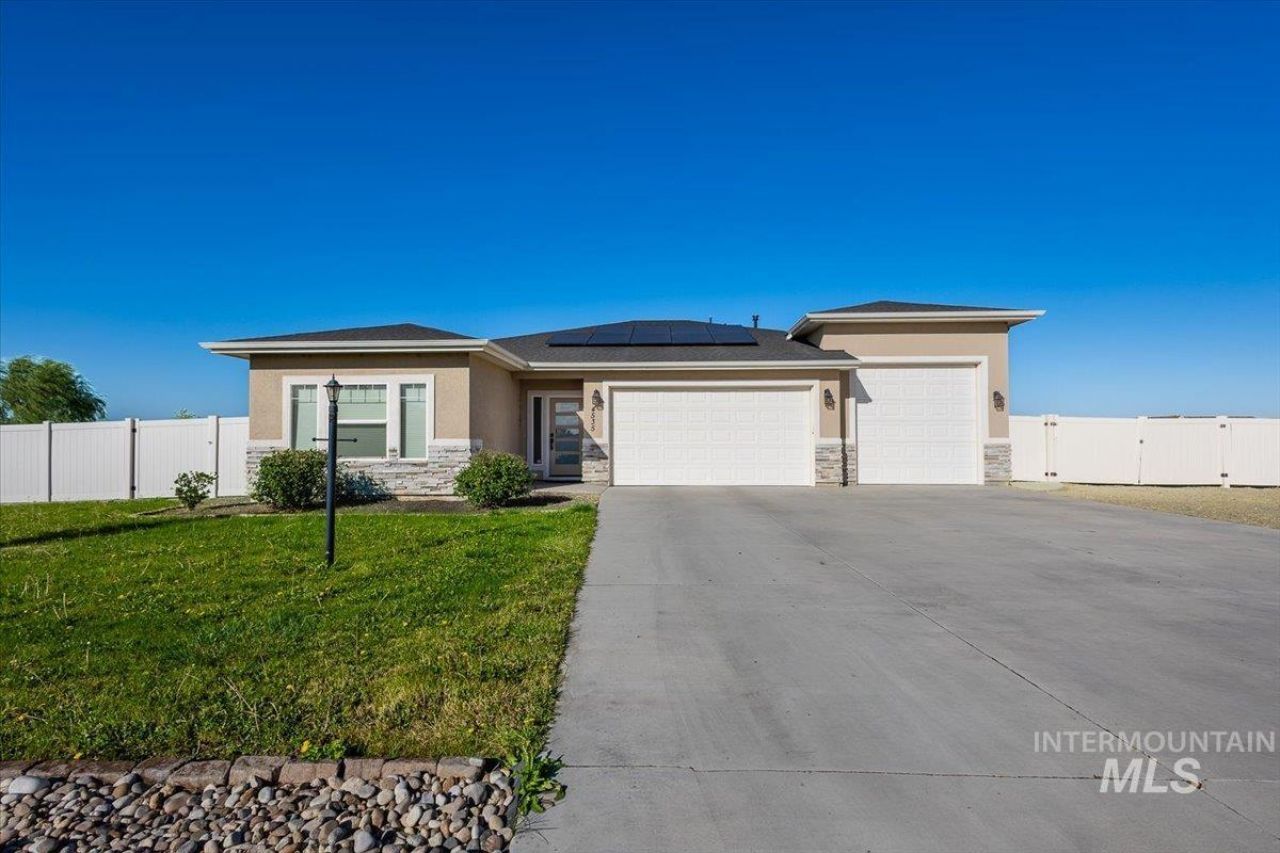 4535 Purple Sage Cir, Mountain Home, ID 83647 Main Photo