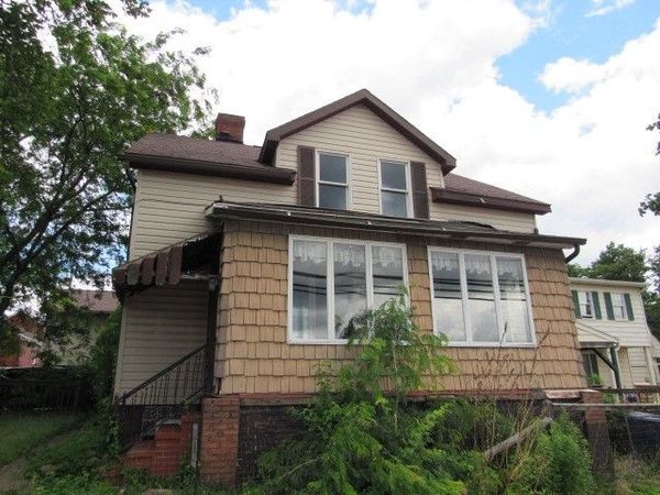 743 Spence Way , Mt. Pleasant, PA 15666