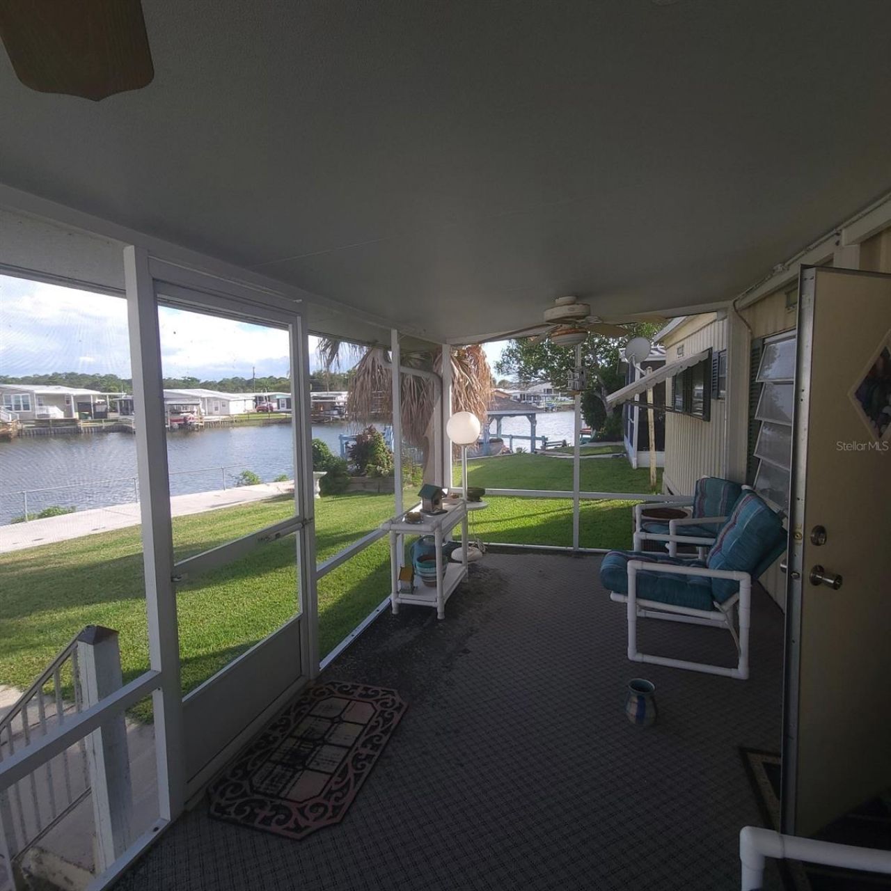 1403 Lakeview Drive , Tavares, FL 32778 Photo