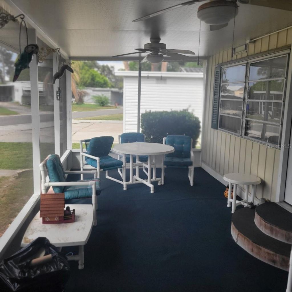 1403 Lakeview Drive , Tavares, FL 32778 Photo
