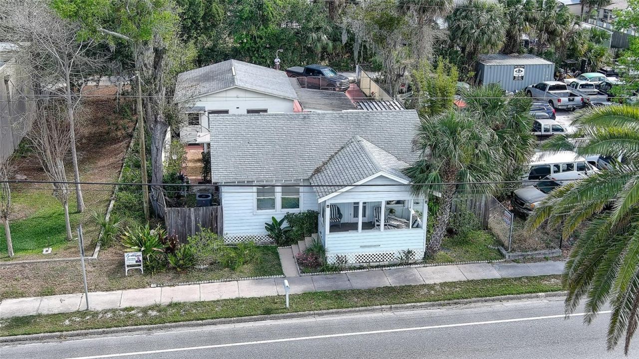 607 N Dixie Freeway , New Smyrna Beach, FL 32168 Photo