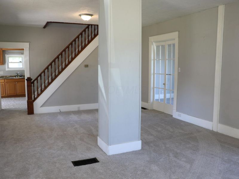 704 W Sugar Street, Mount Vernon, OH 43050 Photo 4