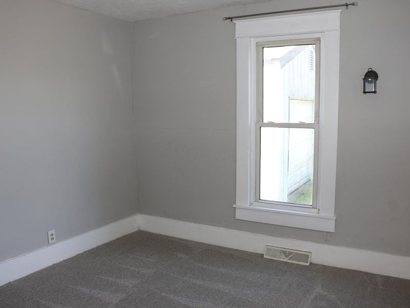 704 W Sugar Street, Mount Vernon, OH 43050 Photo 5