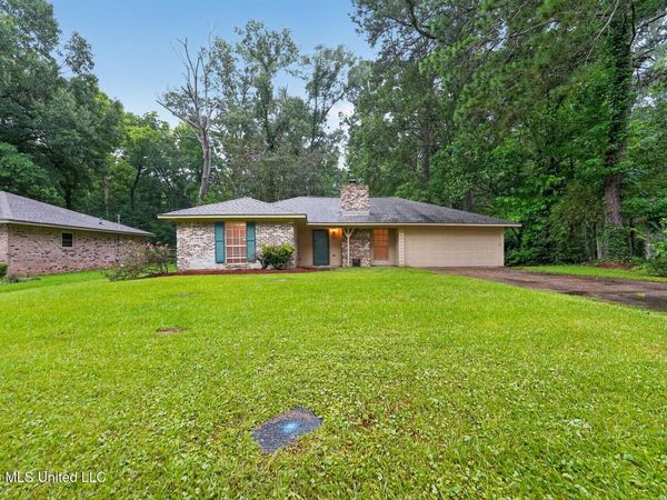 163 Holly Hill Drive, Jackson, MS 39212