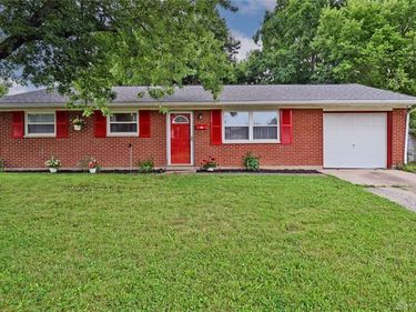 136 Bronwood Street, New Lebanon, OH 45345