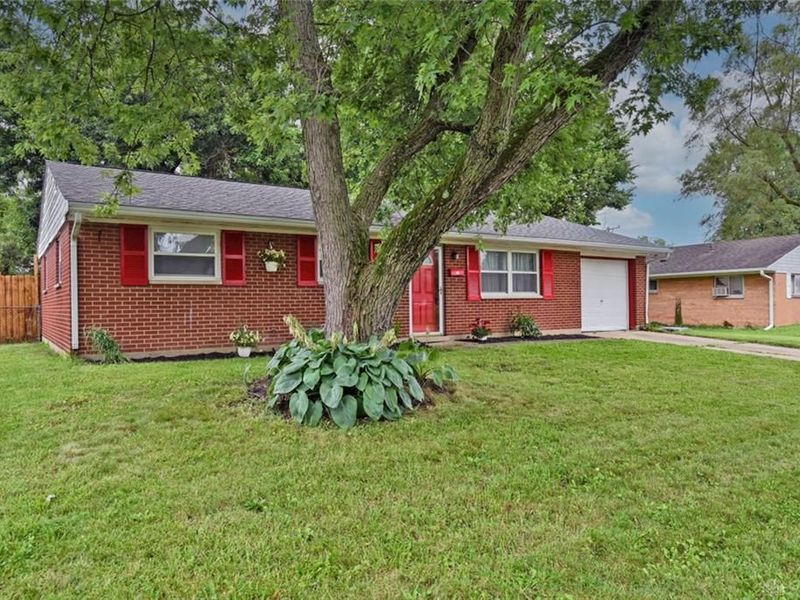 136 Bronwood Street, New Lebanon, OH 45345 Photo 2