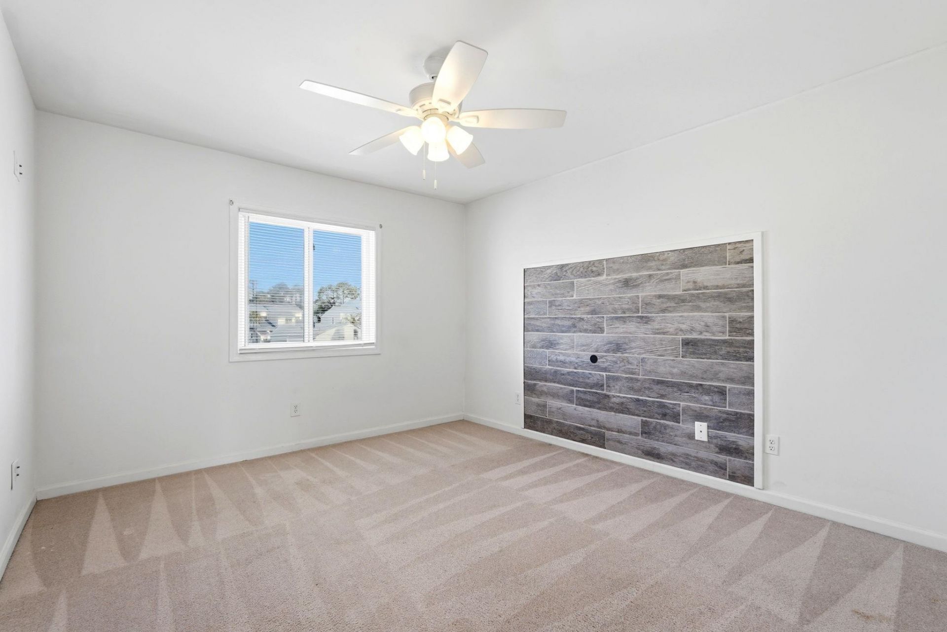 1400 Deer Creek Rd. Photo 8