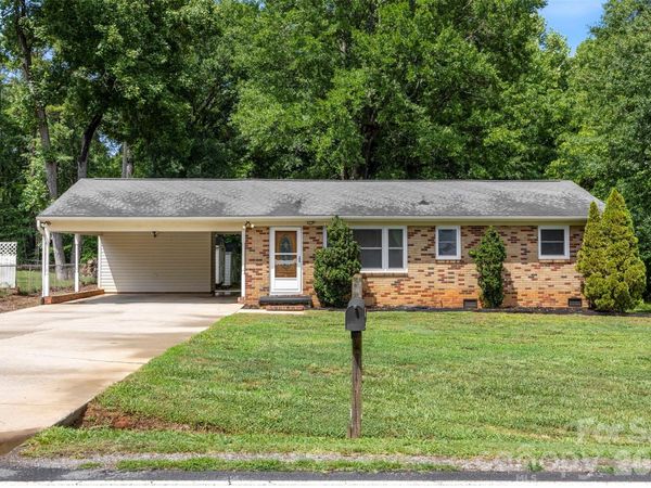 644 Dallas Spencer Mountain Road, Dallas, NC 28034