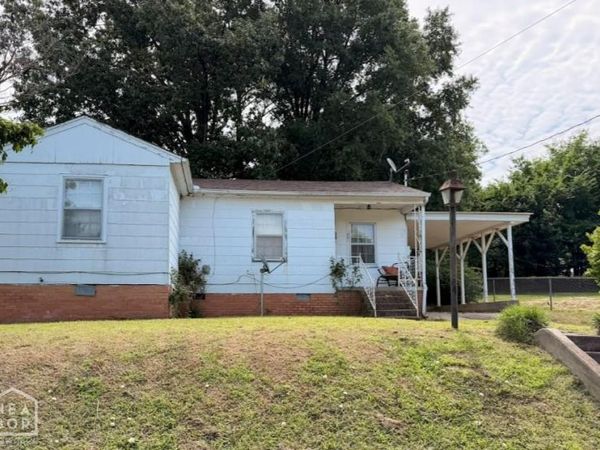 621 N 6th Street, Paragould, AR 72450