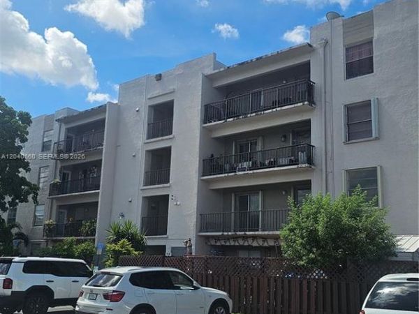 5625 W 20th Ave , Unit 208, Hialeah, FL 33012