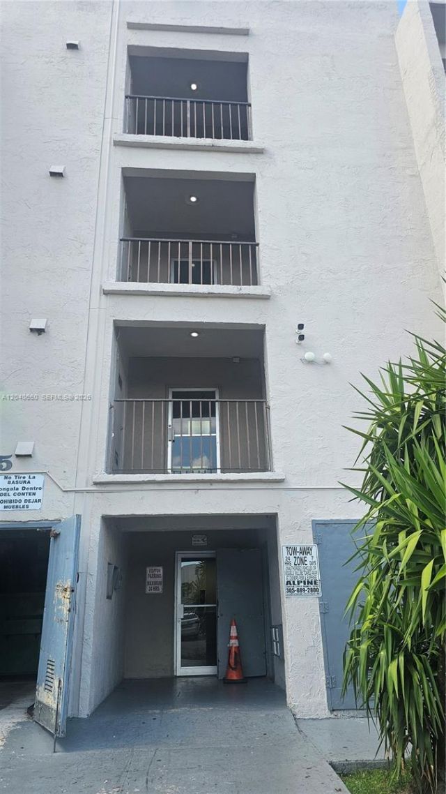 5625 W 20th Ave , Unit 208, Hialeah, FL 33012 Photo