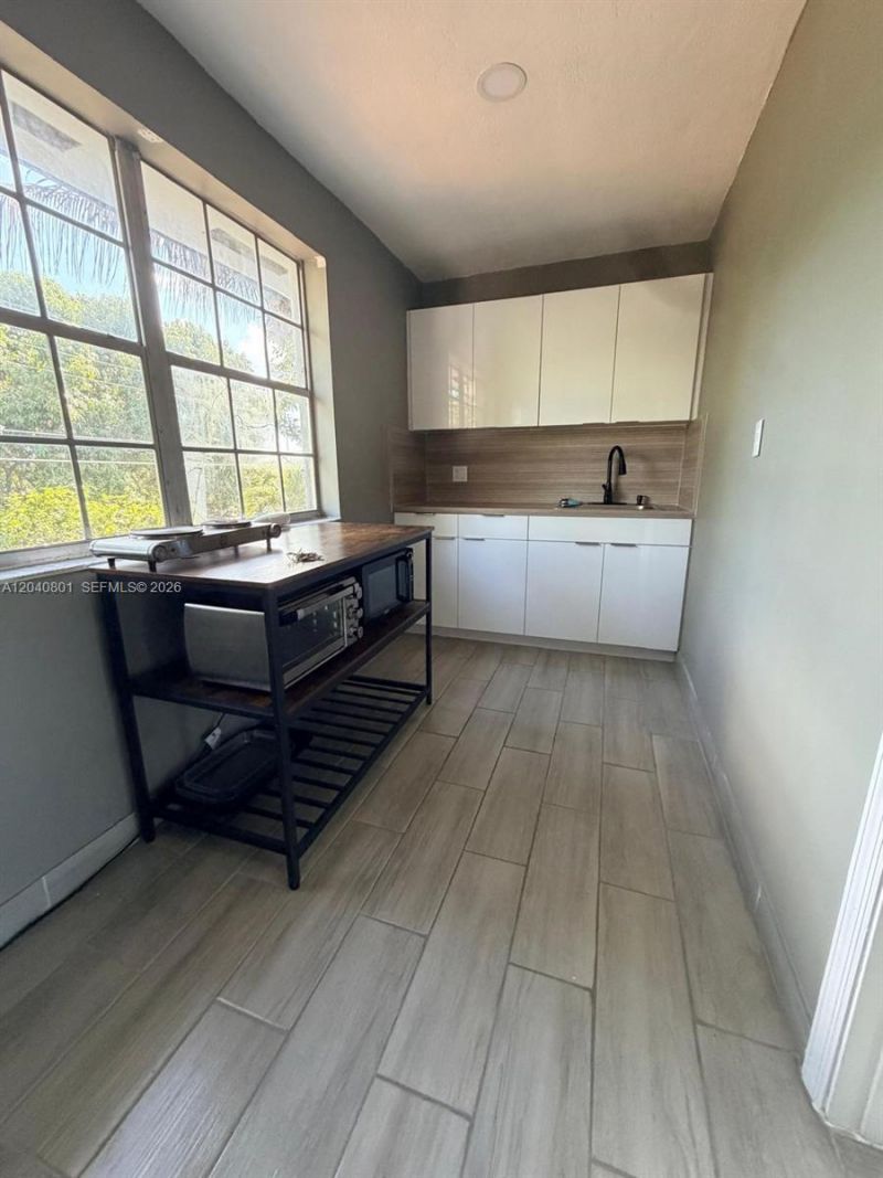 359 W 12th St , Unit 3, Hialeah, FL 33010 Photo
