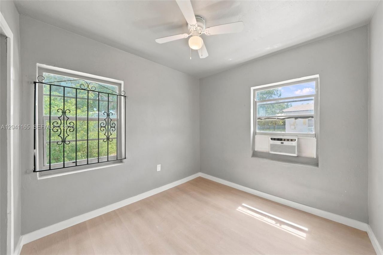 1992 NW 56th St, Miami, FL 33142 Photo