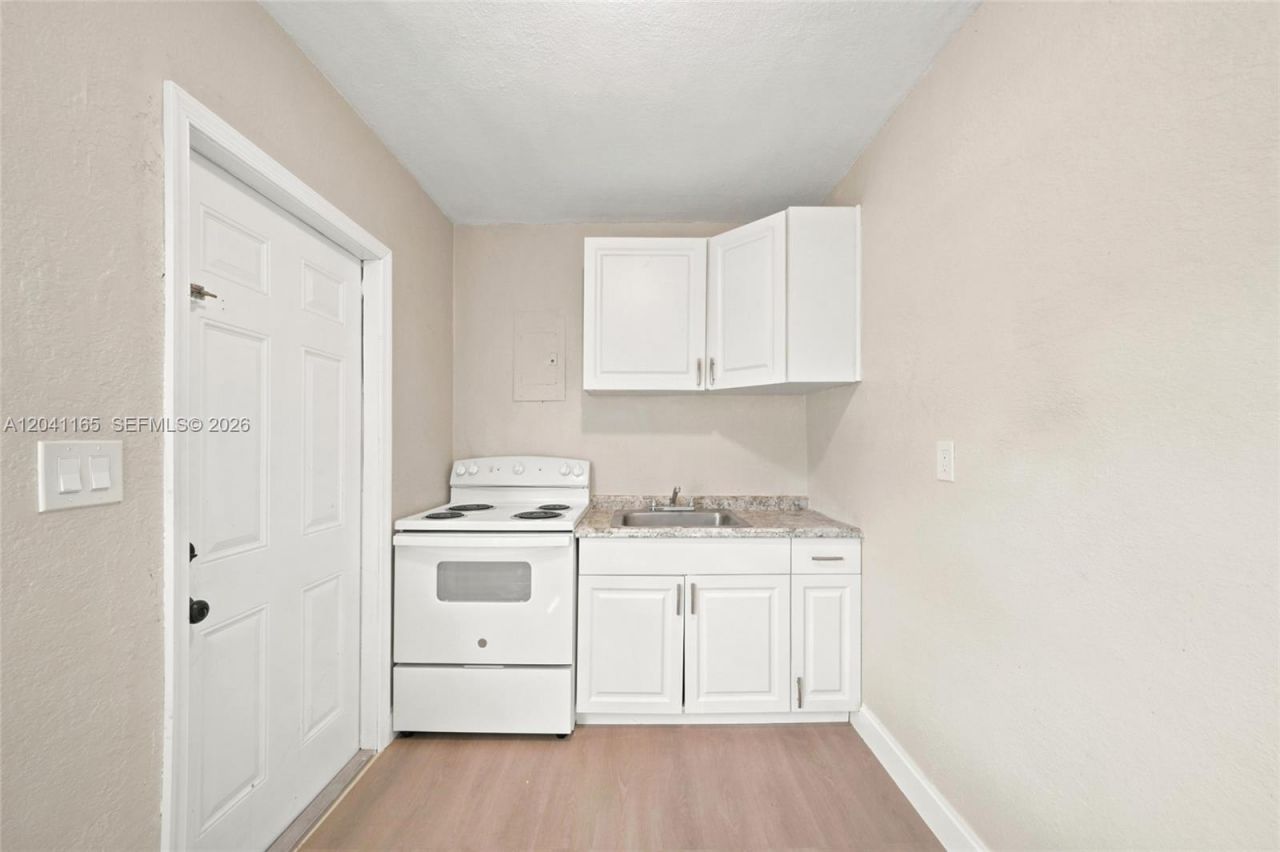 1992 NW 56th St, Miami, FL 33142 Photo