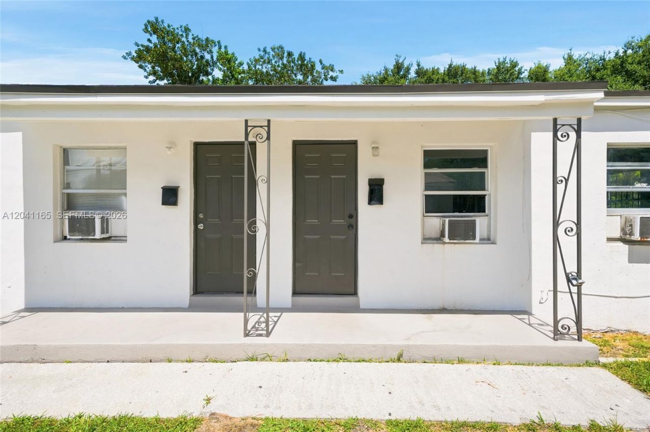 1992 NW 56th St, Miami, FL 33142 Photo