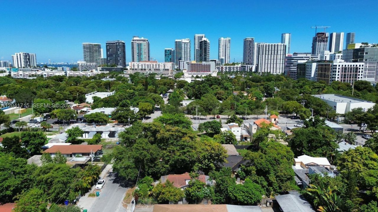255 NW 32nd St, Miami, FL 33127 Photo