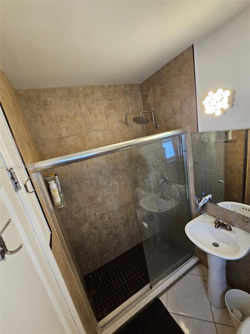 7400 Harding Ave , Unit 22, Miami Beach, FL 33141 Photo