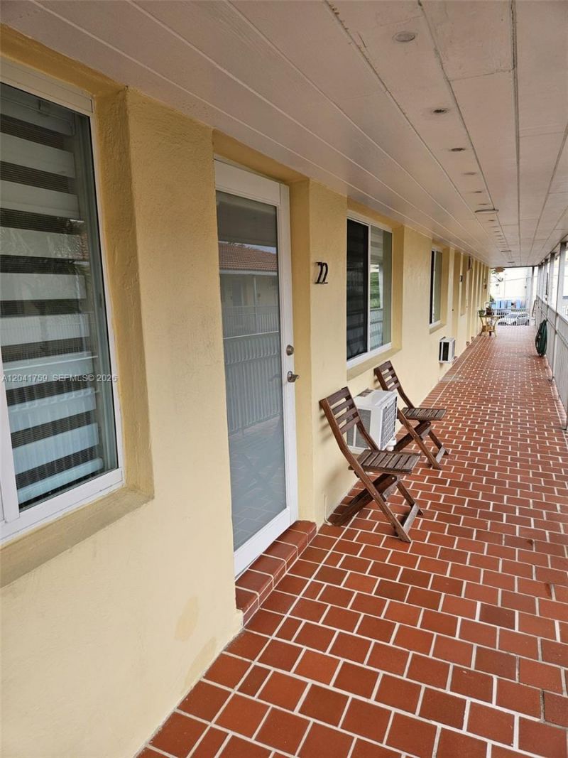 7400 Harding Ave , Unit 22, Miami Beach, FL 33141 Photo