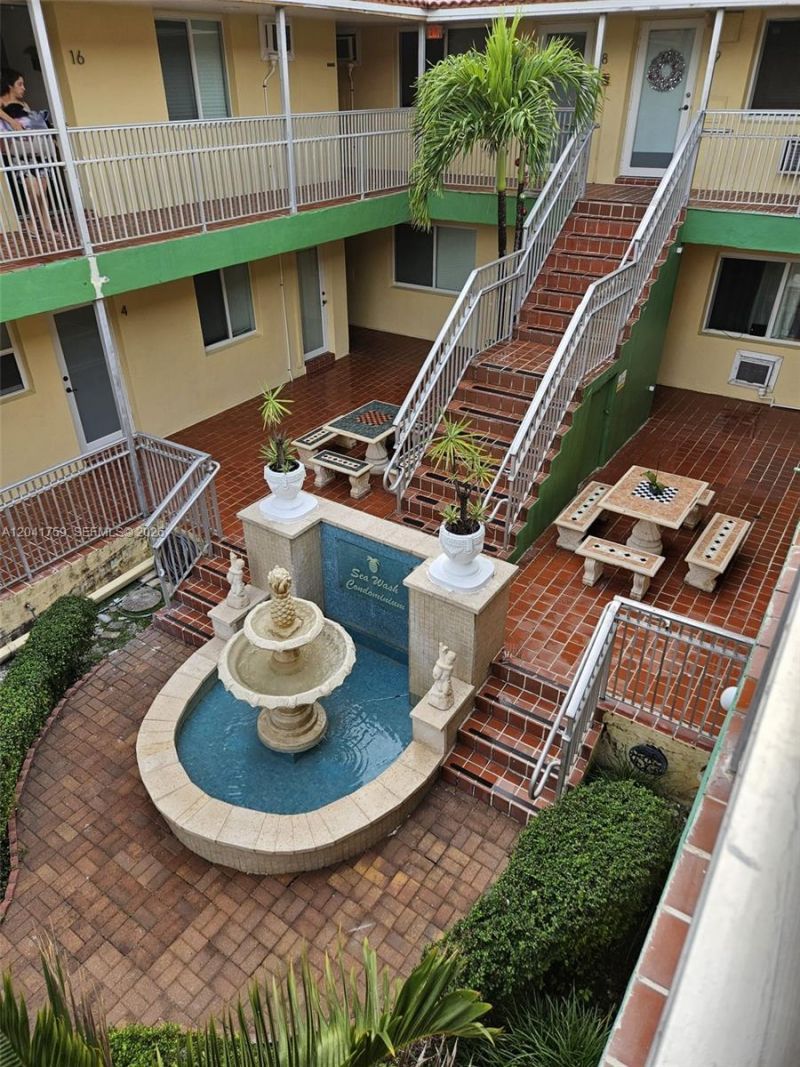 7400 Harding Ave , Unit 22, Miami Beach, FL 33141 Photo