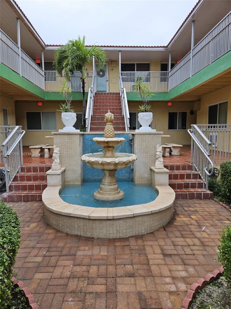 7400 Harding Ave , Unit 22, Miami Beach, FL 33141 Photo