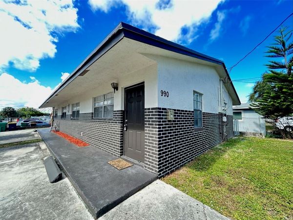 990 Phippen Waiters Rd , Dania Beach, FL 33004