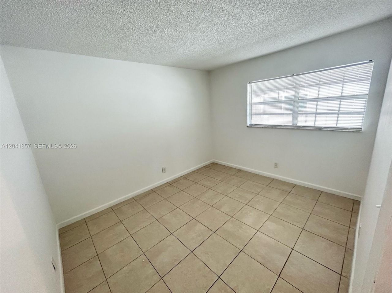 990 Phippen Waiters Rd , Dania Beach, FL 33004 Photo