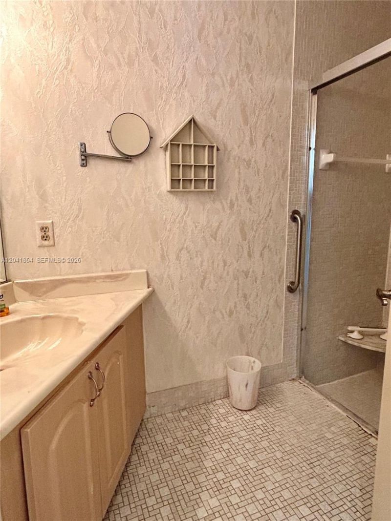 500 Briarwood Cir , Unit 3-54, Hollywood, FL 33024 Photo