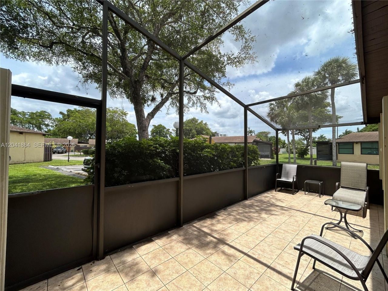 500 Briarwood Cir , Unit 3-54, Hollywood, FL 33024 Photo