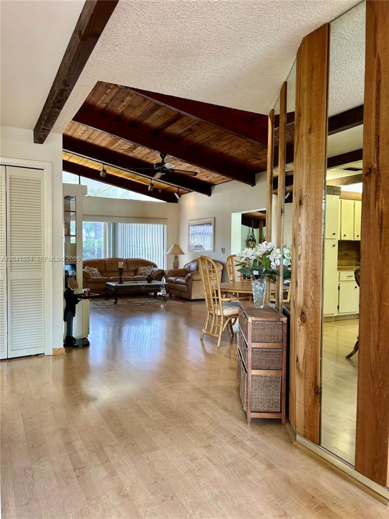 500 Briarwood Cir , Unit 3-54, Hollywood, FL 33024 Photo