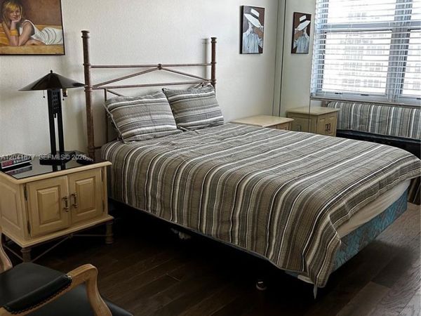 1980 S Ocean Dr , Unit 8A, Hallandale Beach, FL 33009