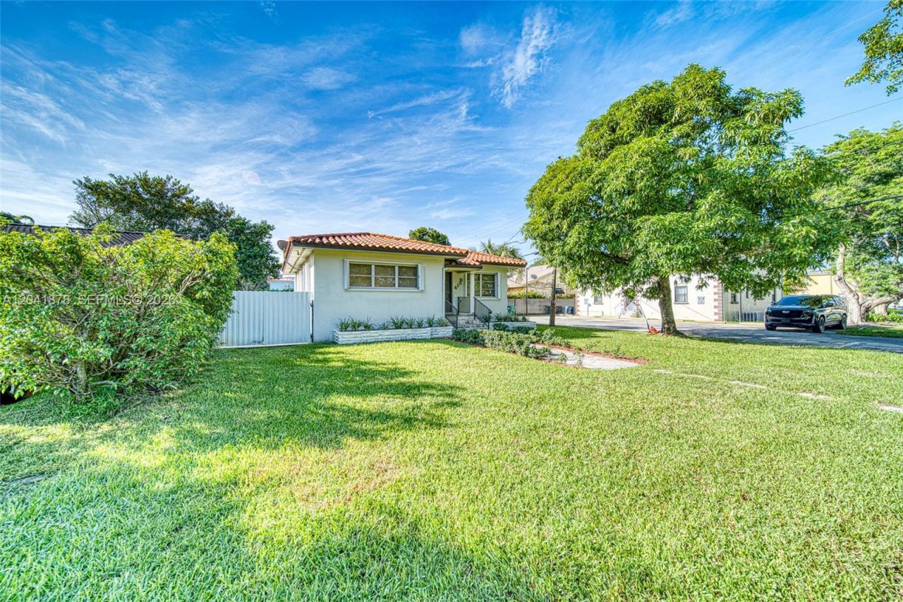 4136 SW 14th St , Unit 4136, Miami, FL 33134 Photo