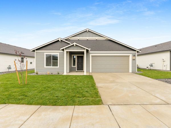 1172 NW Fairway Drive, Unit 148, Madras, OR 97741