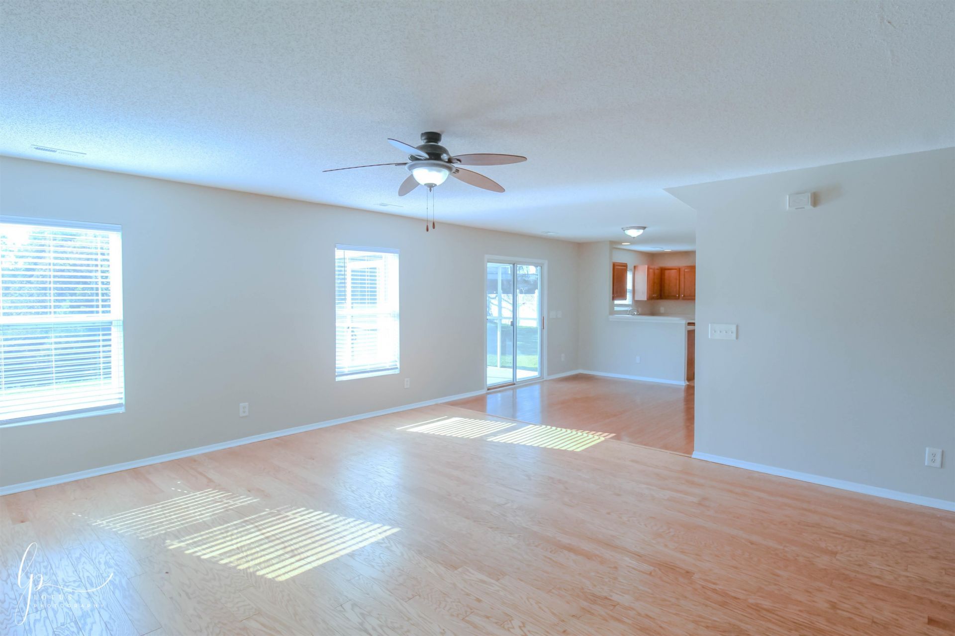 2013 Laurel Oak Ct.  Photo 4