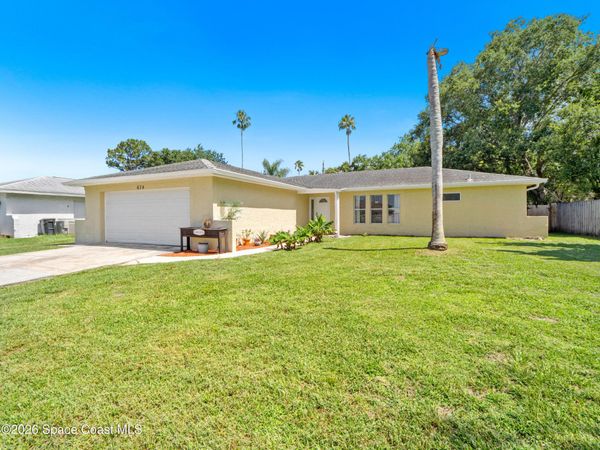 674 Antigua Street NE , Palm Bay, FL 32907