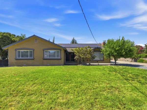 441 W Marlette St, Ione, CA 95640