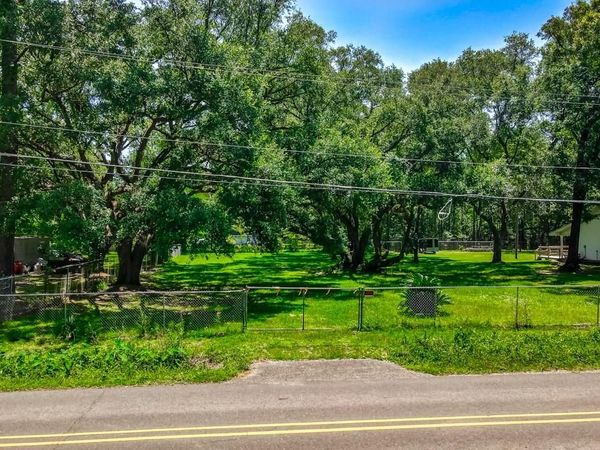 OAK PARK Drive, Madisonville, LA 70447