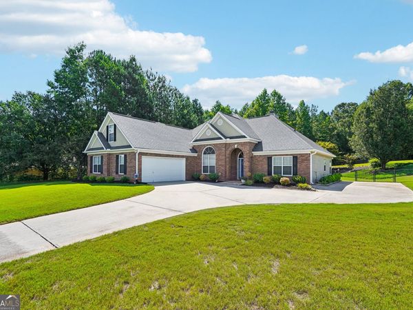 1404 Shingle Way, Mcdonough, GA 30252
